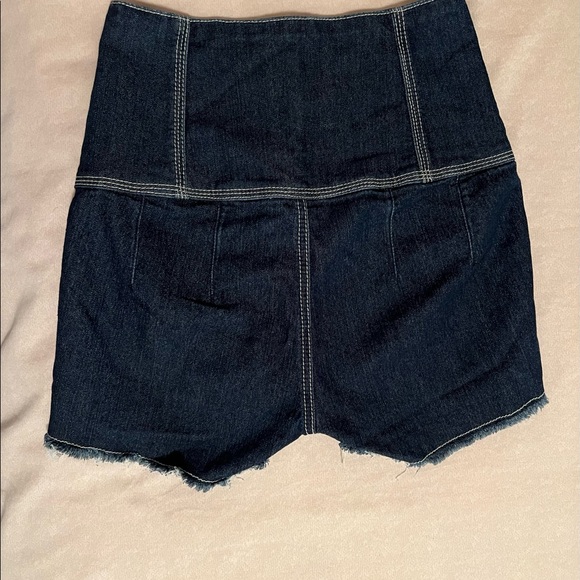 High Waisted Urban Planet Size 5 Jean Shorts - Picture 2 of 2